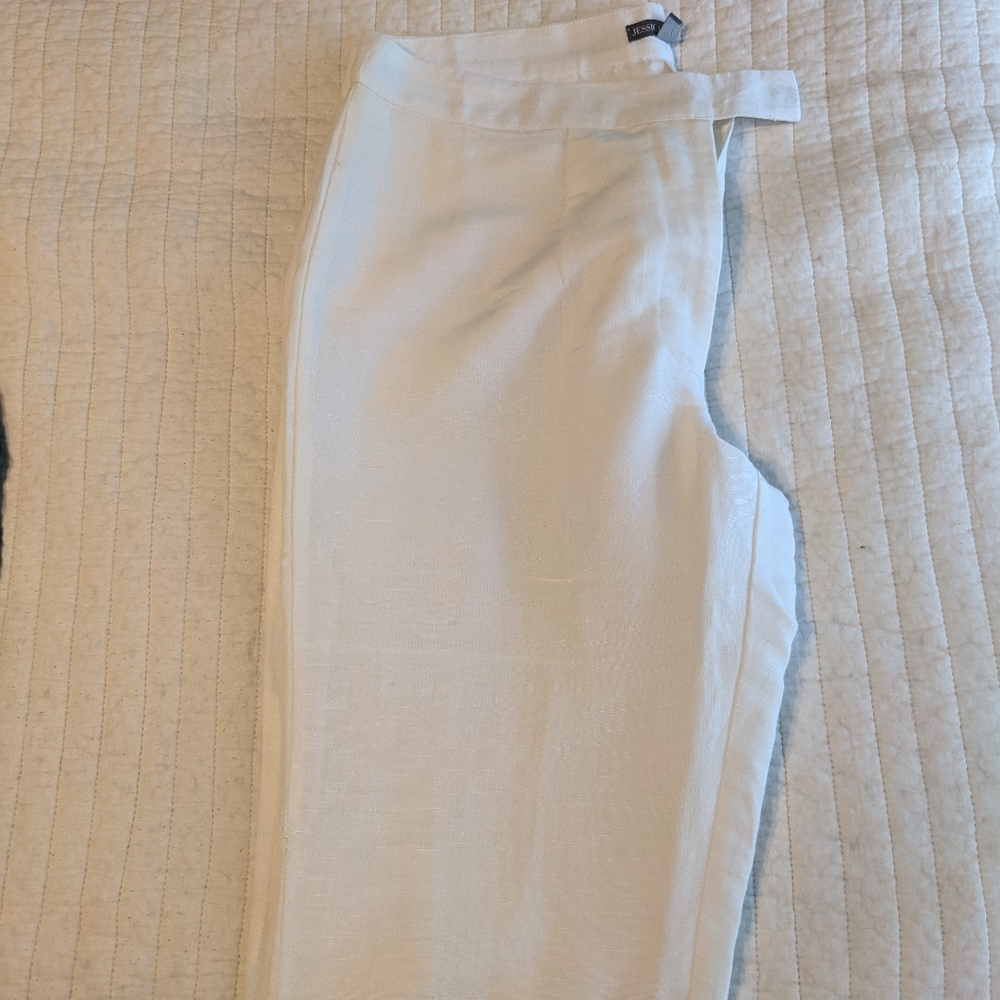 Jessica London button/zip linen Capri pants, size 14w, brand new